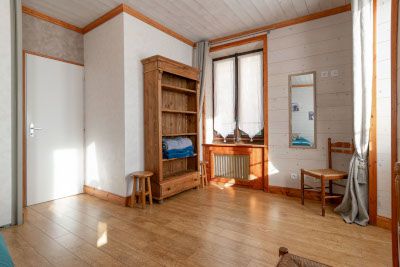 space in main bedroom